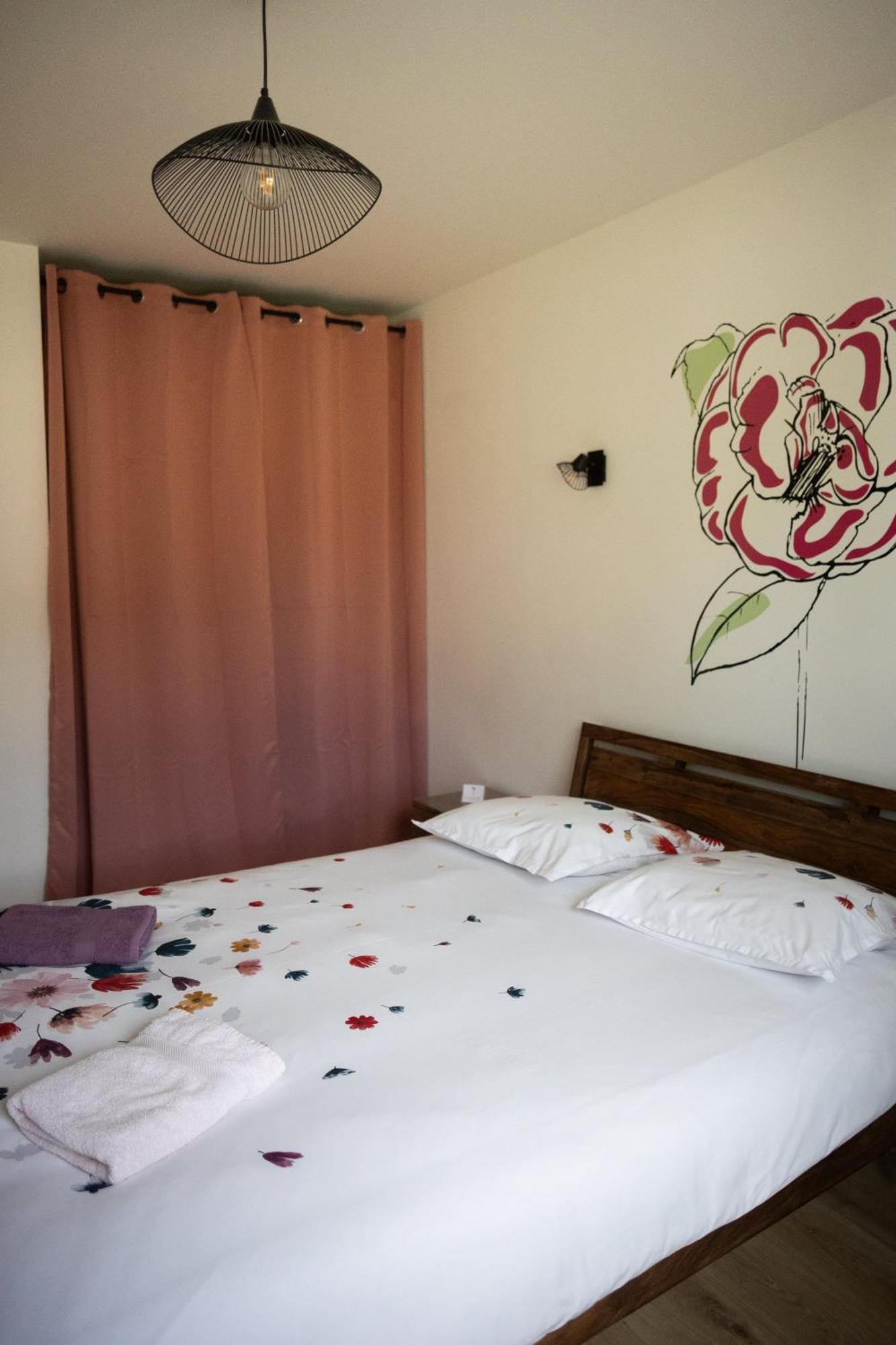 Aux Coquelicots Sauvages Hotell Pont-Saint-Martin Exteriör bild